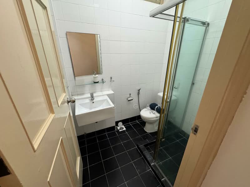 Townerville, 22 May Road, 4 Bedrooms, 2,918 sqft, Conservation House For Rent, by Eric Gan, 500022694 - Common Bathroom - PropertyGuru.com.sg