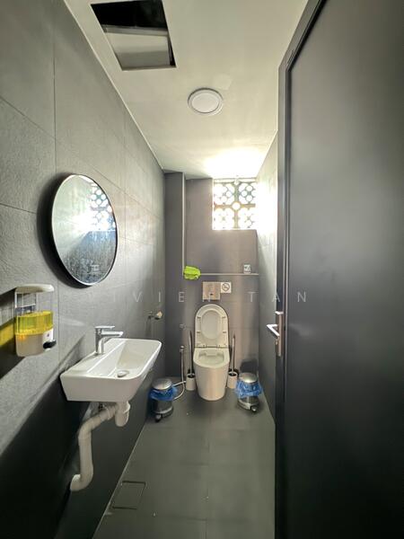 Fully Fitted F&B @ Prime Tanjong Pagar Main Road, , 2,800 sqft, Food & Beverage For Rent, by Vivien Tan, 500022722 - Bathroom - CommercialGuru.com.sg