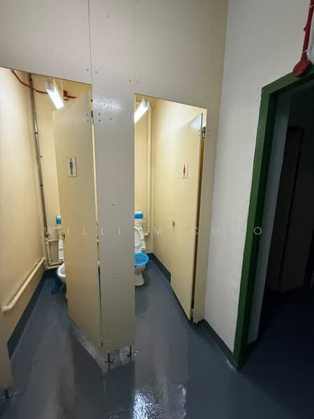 716 Jurong West Street 71, , 1,500 sqft, Shop / Shophouse For Rent, by William Choo, 500022893 - Bathroom - CommercialGuru.com.sg
