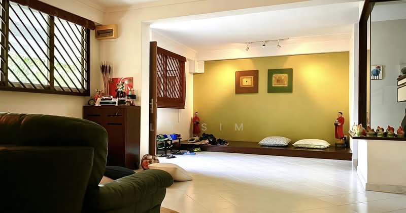 105 Pasir Ris Street 12, 105 Pasir Ris Street 12, 3 Bedrooms, 1,162 sqft, HDB Flat For Sale, by LH Sim, 500022909 - Living Room - PropertyGuru.com.sg