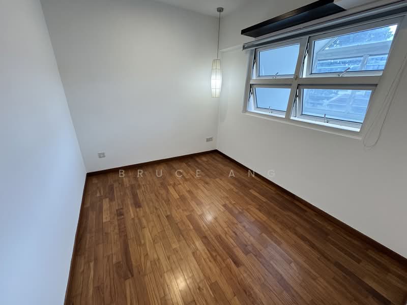 Very Cheap! Modern, Reno, 3 storey! 6 bedrooms! Don't miss it!, JALAN REDOP/NERAM RD/KASAI RD, 6 Bedrooms, 3,229 sqft, Terraced House For Rent, by Bruce Ang, 500023157 - PropertyGuru.com.sg