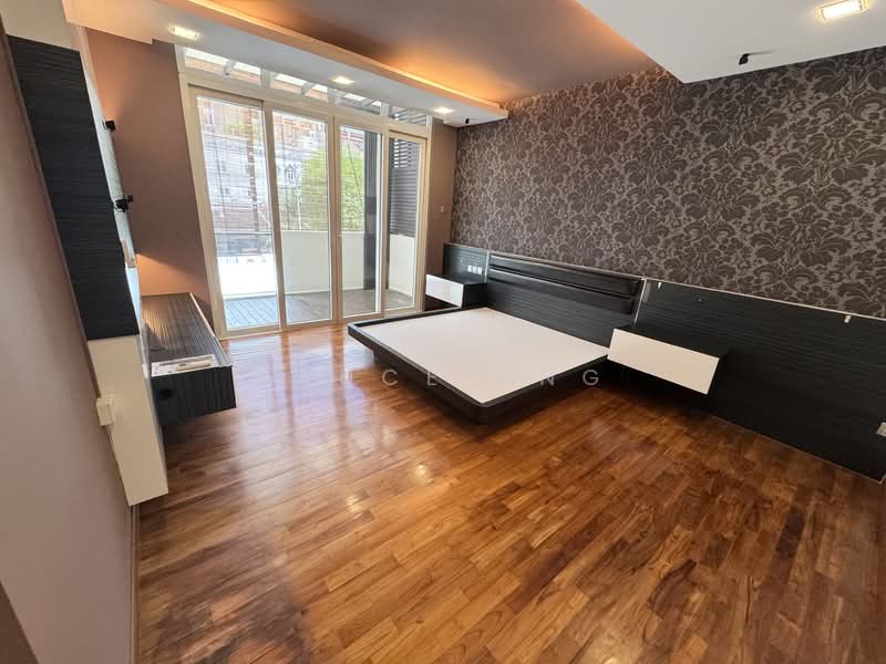 Very Cheap! Modern, Reno, 3 storey! 6 bedrooms! Don't miss it!, JALAN REDOP/NERAM RD/KASAI RD, 6 Bedrooms, 3,229 sqft, Terraced House For Rent, by Bruce Ang, 500023157 - PropertyGuru.com.sg