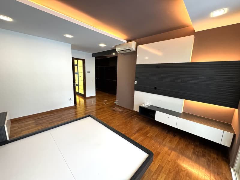 Very Cheap! Modern, Reno, 3 storey! 6 bedrooms! Don't miss it!, JALAN REDOP/NERAM RD/KASAI RD, 6 Bedrooms, 3,229 sqft, Terraced House For Rent, by Bruce Ang, 500023157 - PropertyGuru.com.sg