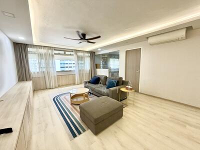 For Sale - 303 Tampines Street 32