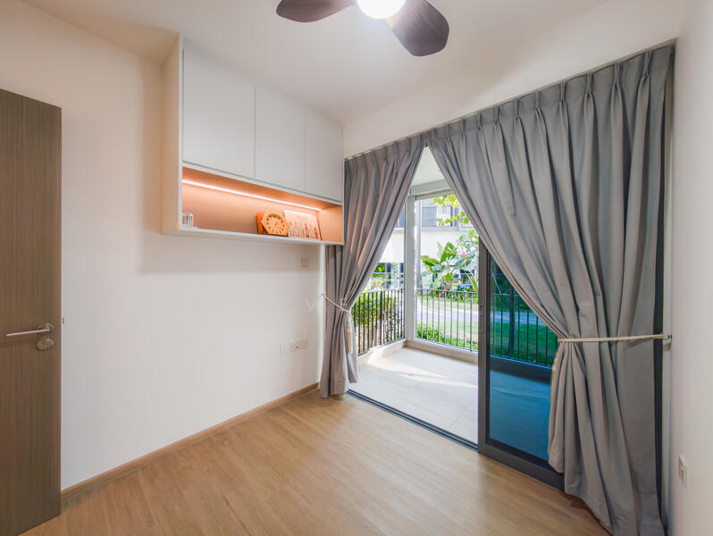 Common Bedroom - Balcony