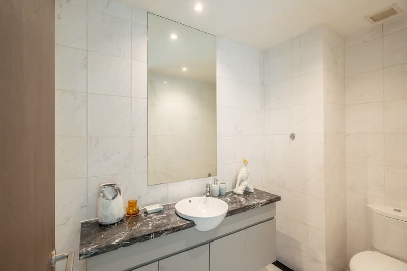 Draycott Eight, 6 Draycott Park, 4 Bedrooms, 2,896 sqft, Condominium For Sale, by Sharon Jany, 500023444 - Bathroom - PropertyGuru.com.sg