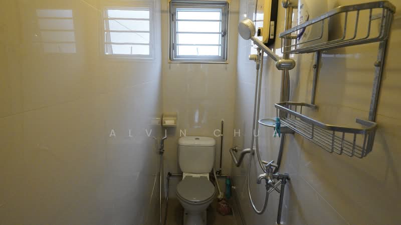 MacPherson Garden Estate, Jalan Gembira, 2 Bedrooms, 1,872 sqft, Terraced House For Rent, by Alvin Chua, 500023479 - Bathroom - PropertyGuru.com.sg