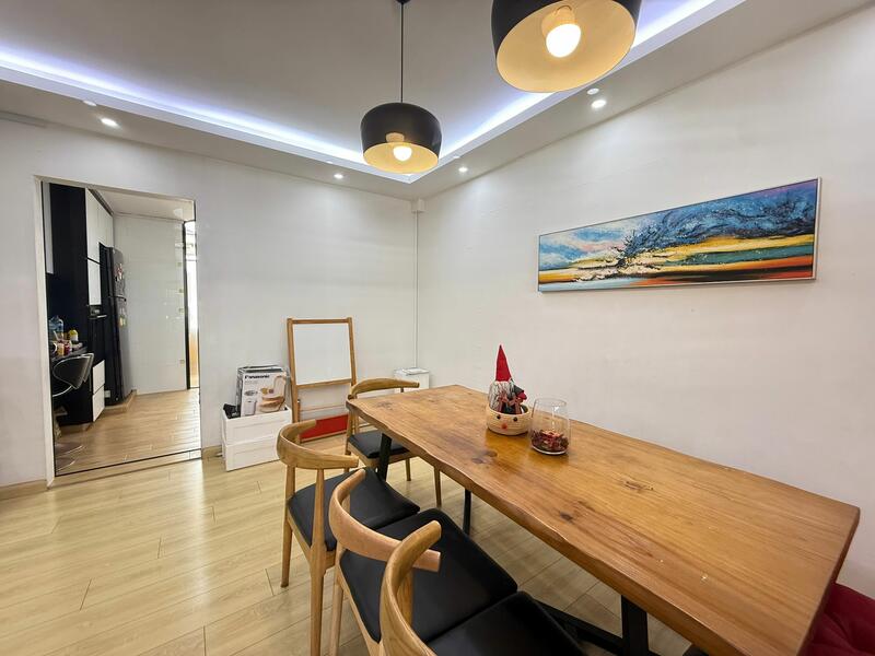 540 Hougang Avenue 8 HDB Flat For Sale at S$ 638,888 | PropertyGuru Singapore - Dining Room
