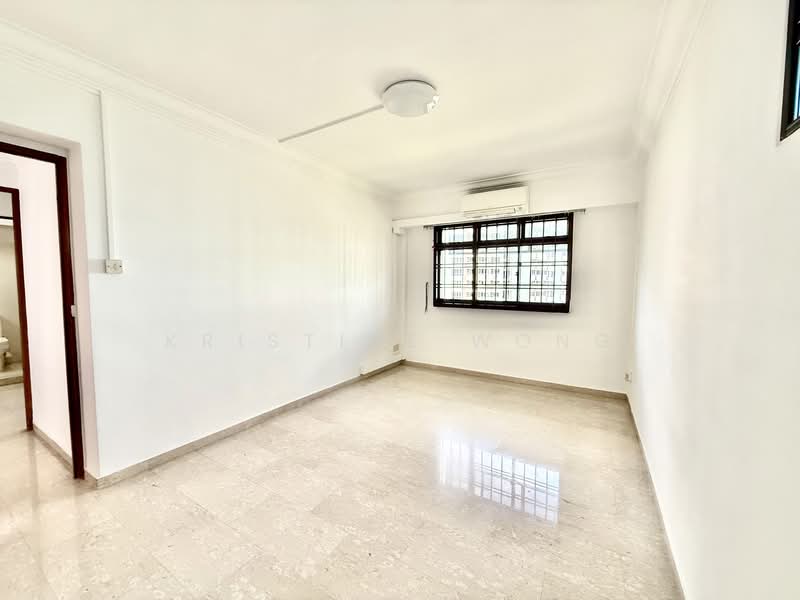 335 Sembawang Close HDB Flat For Sale at S$ 690,000 | PropertyGuru Singapore - Interior