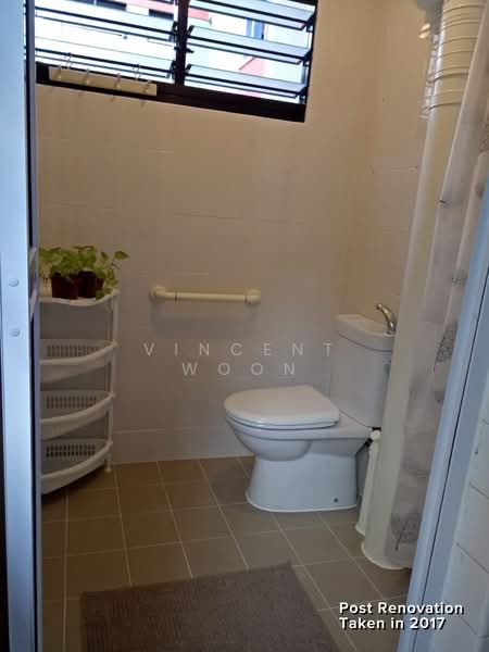 229 Serangoon Avenue 4, 229 Serangoon Avenue 4, 3 Bedrooms, 980 sqft, HDB Flat For Sale, by Vincent Woon, 500023695 - Bathroom - PropertyGuru.com.sg