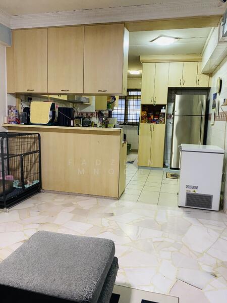 410 Choa Chu Kang Avenue 3 HDB Flat For Sale at S$ 520,000 | PropertyGuru Singapore - Kitchen