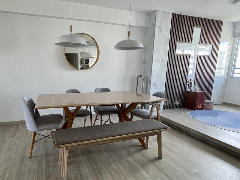 Dining and cosy corner