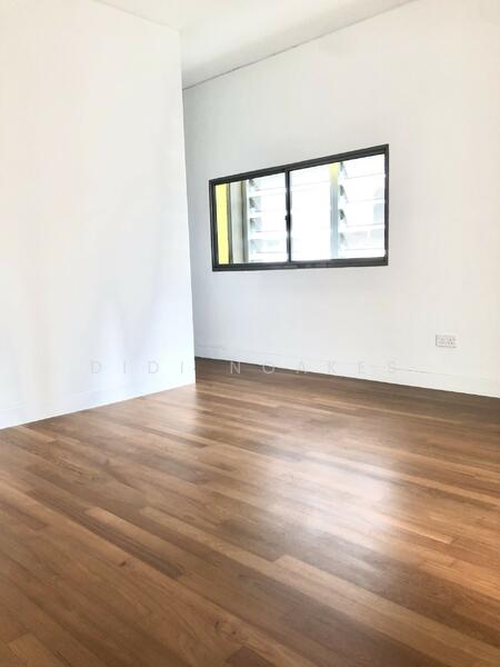 MASTER BEDRM + ensuite bathroom