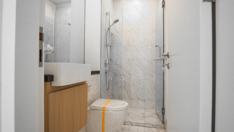 Common Bathrm on 1st Level