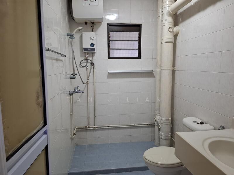 Master bedroom Bathroom