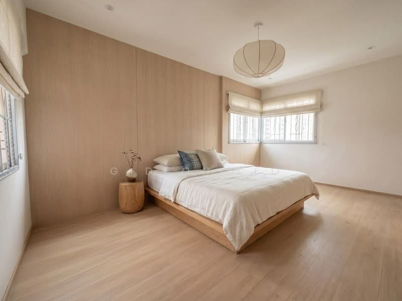 Master Bedroom (Virtually Staged)