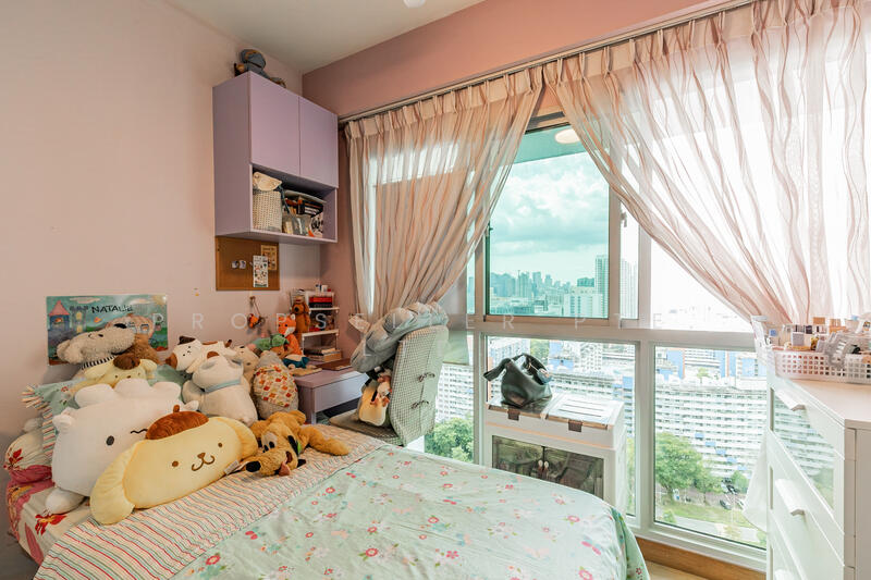 Eight Riversuites Condominium For Sale at S$ 2,080,000 | PropertyGuru Singapore - Bedroom