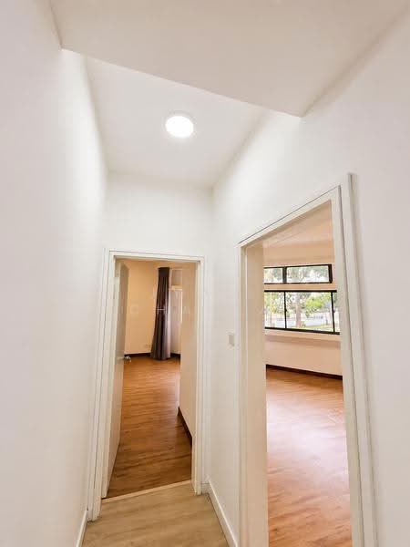 Mandarin Gardens, 1 Siglap Road, East Coast / Marine Parade, 2 Bedrooms, 1,001 sqft, Condominium For Sale, by Jyoti Chawla, 500024001 - Interior - PropertyGuru.com.sg