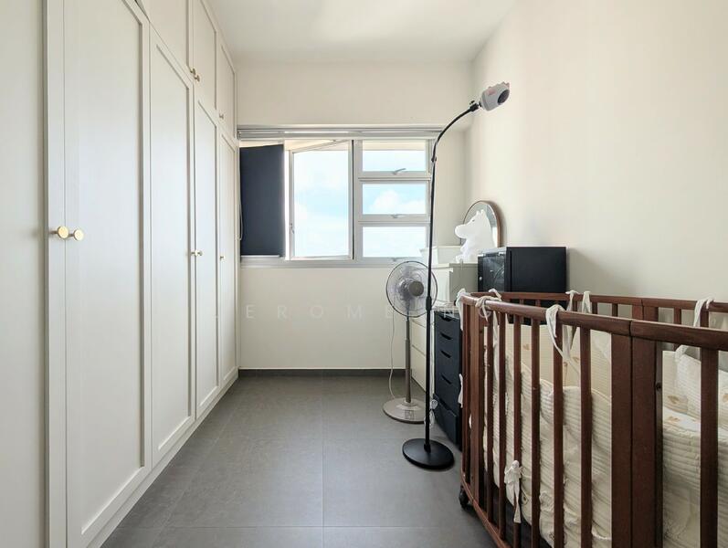 Walk-In Wardrobe View 2