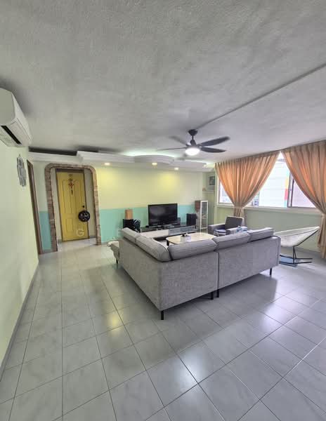 324 Ubi Avenue 1, 324 Ubi Avenue 1, 3 Bedrooms, 1,130 sqft, HDB Flat For Sale, by Glenn Tan, 500024150 - Living Room - PropertyGuru.com.sg