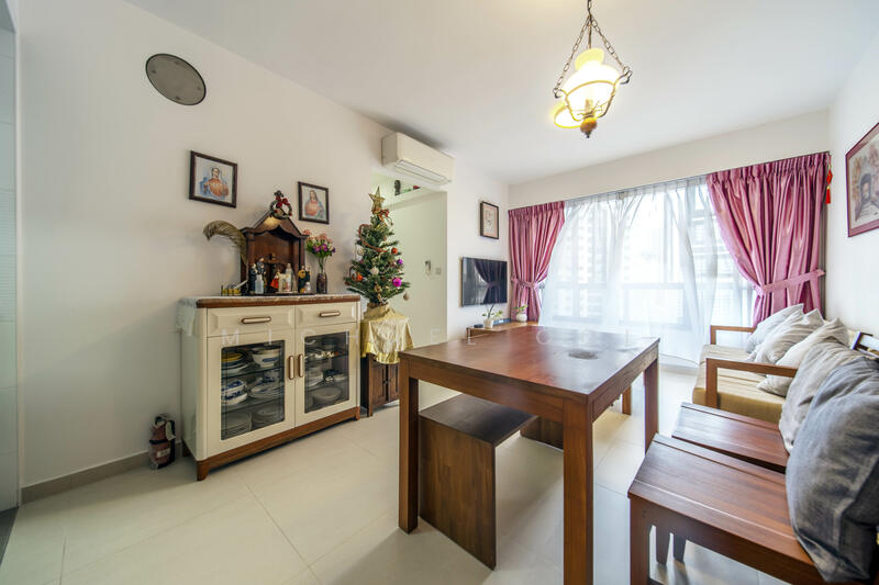 30 Ghim Moh Link, 30 Ghim Moh Link, 2 Bedrooms, 732 sqft, HDB Flat For Sale, by Michael Ooi, 500024316 - Living Room - PropertyGuru.com.sg