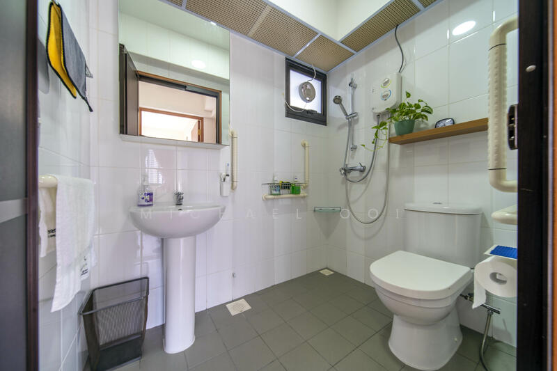 30 Ghim Moh Link, 30 Ghim Moh Link, 2 Bedrooms, 732 sqft, HDB Flat For Sale, by Michael Ooi, 500024316 - Bathroom - PropertyGuru.com.sg