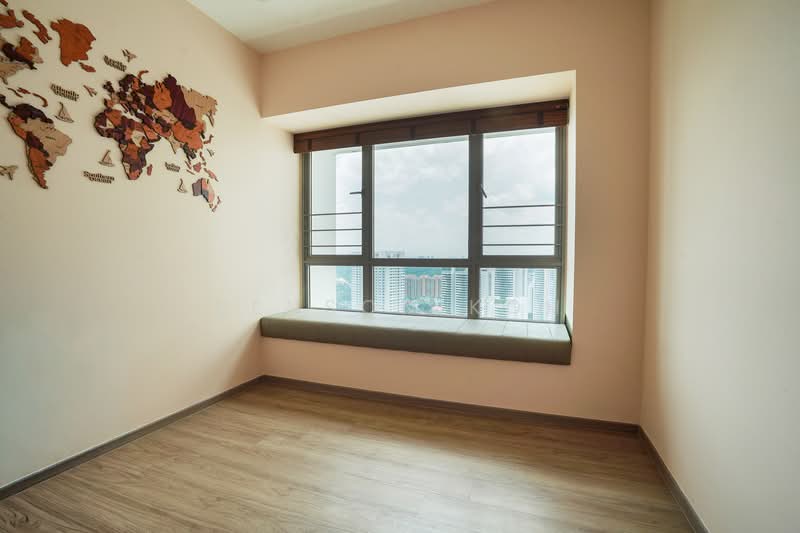 Trevista Condominium For Sale at S$ 1,850,000 | PropertyGuru Singapore - 2nd Bedroom
