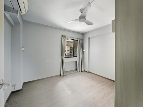 For Rent - 659 Woodlands Ring Road