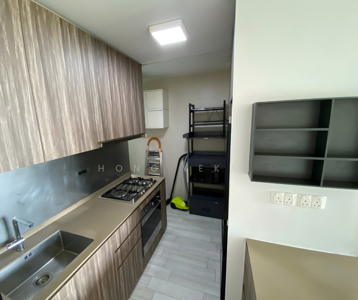 Enclosed Kitchen With Yard & WC