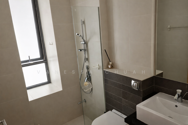 The Verve Condominium For Sale at S$ 765,000 | PropertyGuru Singapore - Bathroom