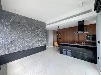 For Sale - 8 Saint Thomas