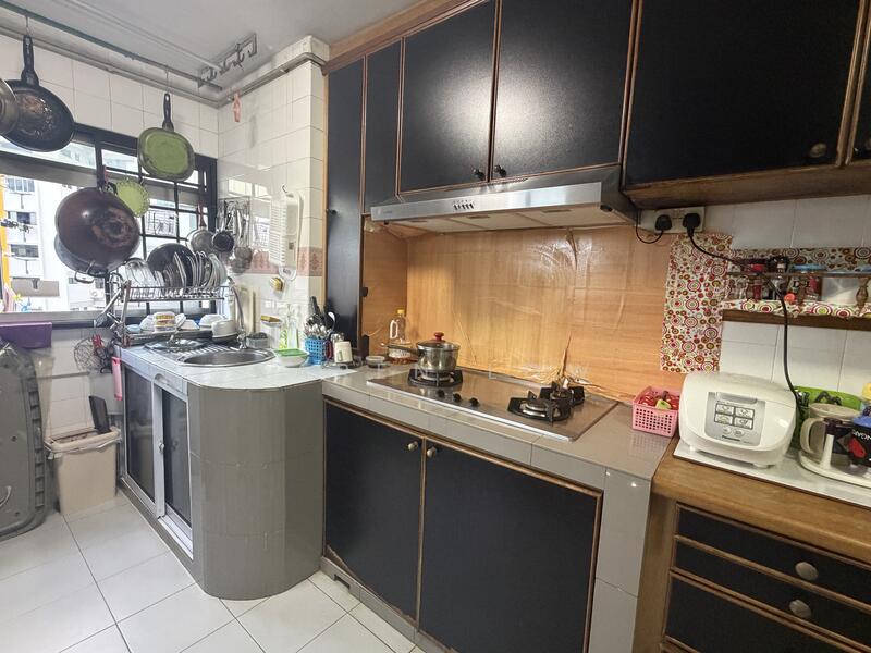 For Sale - 176 Ang Mo Kio Avenue 4