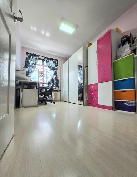 For Sale - 488 Admiralty Link