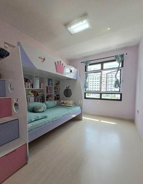 For Sale - 488 Admiralty Link