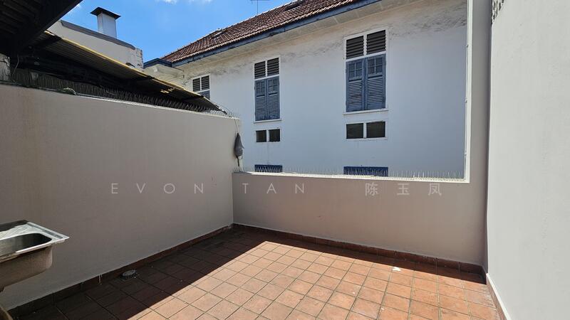 ✨ Office w/ Private Terrace on Dunlop Street, 2F, Dunlop Street | Jalan Besar | North Bridge Road, 879 sqft, Office For Rent, by Evon Tan 陈玉凤, 500024479 - Exterior - CommercialGuru.com.sg