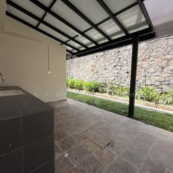 Adelphi Park Estate, Gardenia Road, 6 Bedrooms, 6,000 sqft, Detached House For Rent, by Samuel Nah 蓝德明, 500024629 - Wet kitchen - PropertyGuru.com.sg