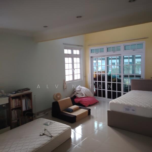 Huge 3 Storey Semi D/ Telok Kurau Semi-Detached House For Sale at S$ 9,408,000 | PropertyGuru Singapore - Living Room
