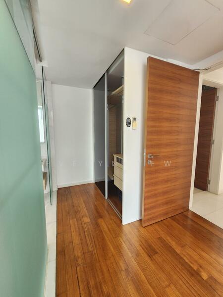 Master room wardrobe