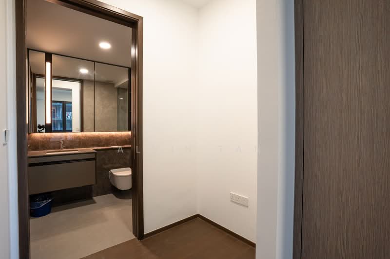 Tembusu Grand, 94 Jalan Tembusu, 1 Bedroom, 527 sqft, Condominium For Sale, by Alvin Tan, 500024977 - Bathroom - PropertyGuru.com.sg