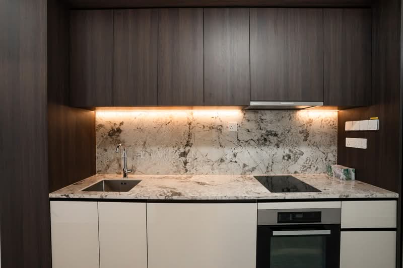 Tembusu Grand, 94 Jalan Tembusu, 1 Bedroom, 527 sqft, Condominium For Sale, by Alvin Tan, 500024977 - Kitchen - PropertyGuru.com.sg