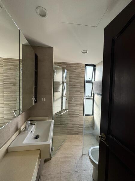 Junior Master Bathroom