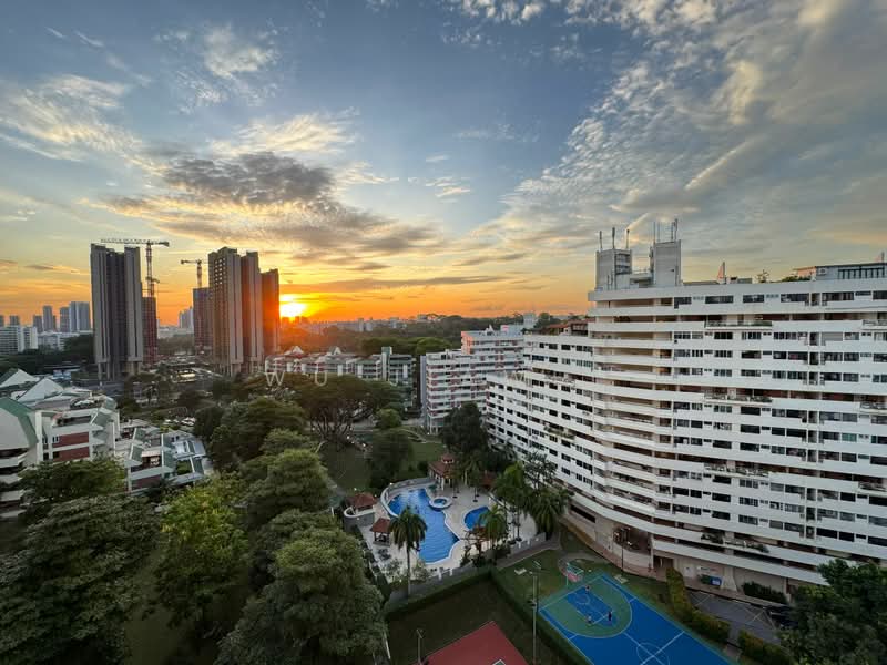 Pandan Valley, 4 Pandan Valley, 4 Bedrooms, 2,142 sqft, Condominium For Sale, by Wu JiaWei, 500024992 - Sunset from unit - PropertyGuru.com.sg