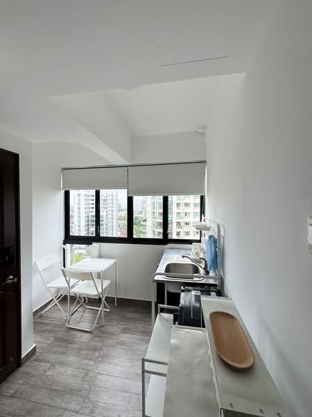Pandan Valley, 4 Pandan Valley, 4 Bedrooms, 2,142 sqft, Condominium For Sale, by Wu JiaWei, 500024992 - Studio Kitchenette - PropertyGuru.com.sg