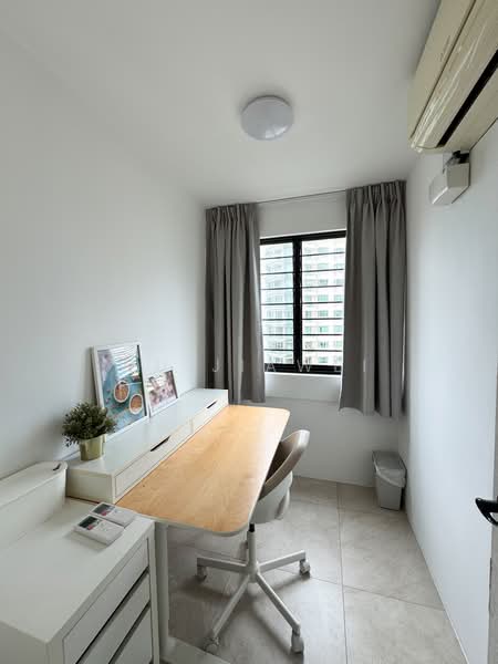 Pandan Valley, 4 Pandan Valley, 4 Bedrooms, 2,142 sqft, Condominium For Sale, by Wu JiaWei, 500024992 - Studio Study - PropertyGuru.com.sg