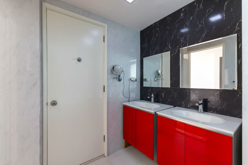 Burlington Square, 175 Bencoolen Street, 4 Bedrooms, 3,036 sqft, Apartment For Sale, by Julian Li, 500025001 - Bathroom - PropertyGuru.com.sg