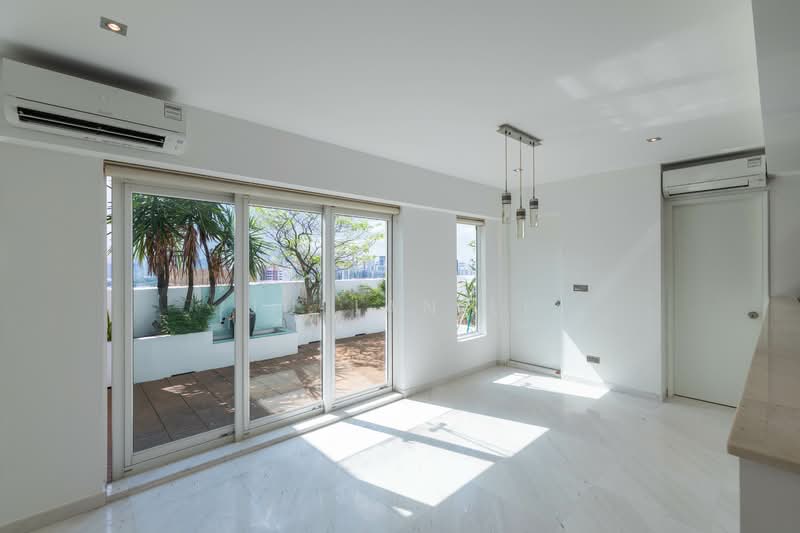 Burlington Square, 175 Bencoolen Street, 4 Bedrooms, 3,036 sqft, Apartment For Sale, by Julian Li, 500025001 - Living Room - PropertyGuru.com.sg