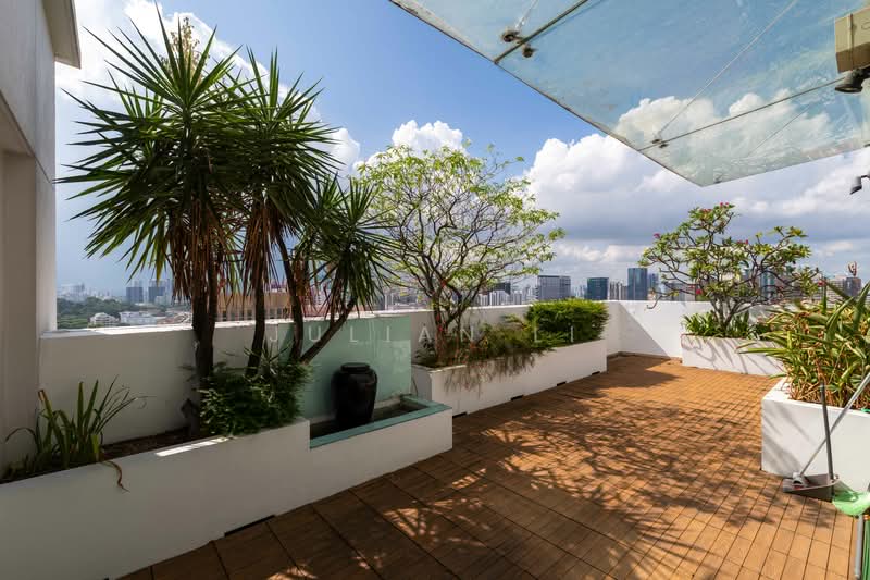 Burlington Square, 175 Bencoolen Street, 4 Bedrooms, 3,036 sqft, Apartment For Sale, by Julian Li, 500025001 - Balcony - PropertyGuru.com.sg