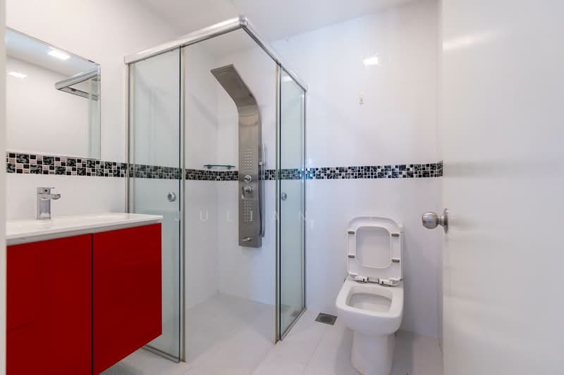 Burlington Square, 175 Bencoolen Street, 4 Bedrooms, 3,036 sqft, Apartment For Sale, by Julian Li, 500025001 - Bathroom - PropertyGuru.com.sg