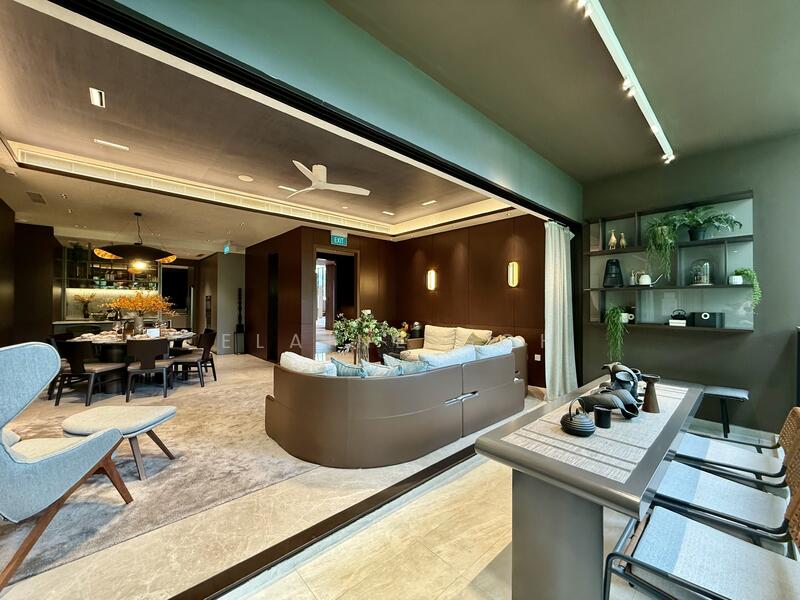 Balcony / Living Room