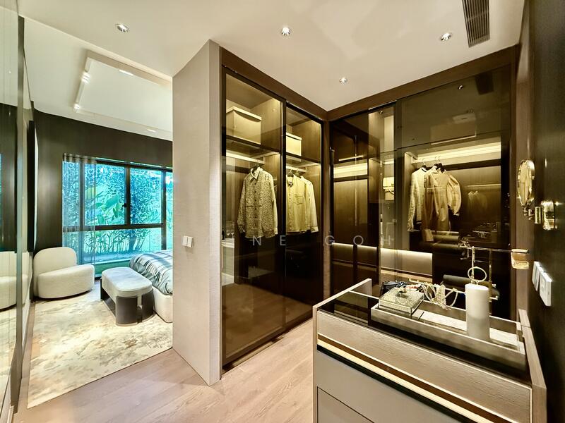 Master Room Walk-in Wardrobe